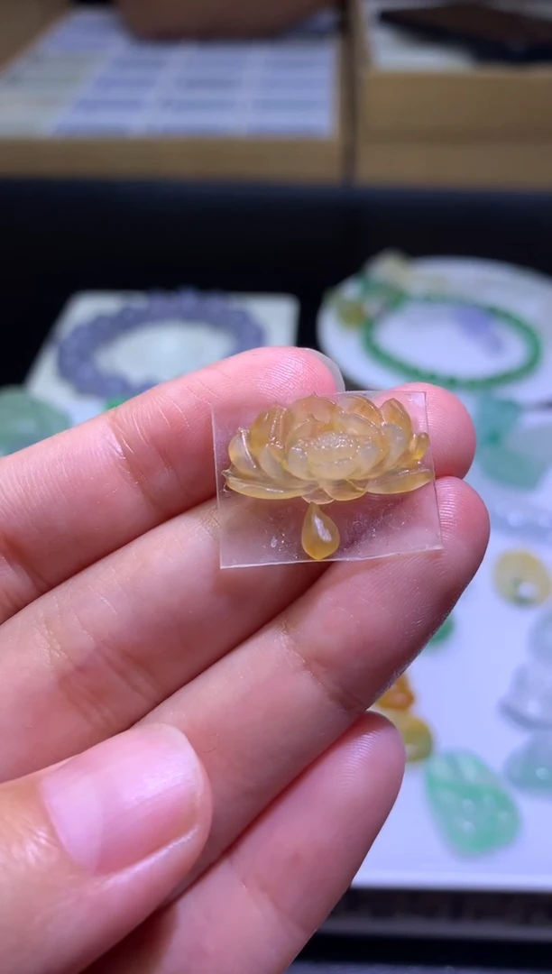 未镶嵌定制翡翠毛货