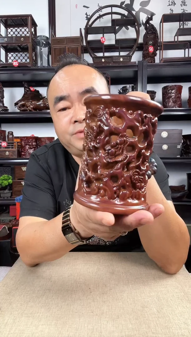 木黄笔筒老李红木工艺品