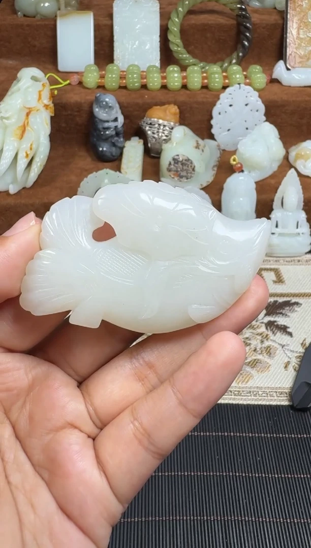 颈饰未镶嵌和田玉1