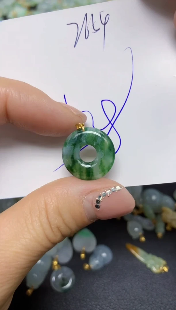 【闪购商品】翡翠挂件18K金镶嵌 天然翡翠A货
