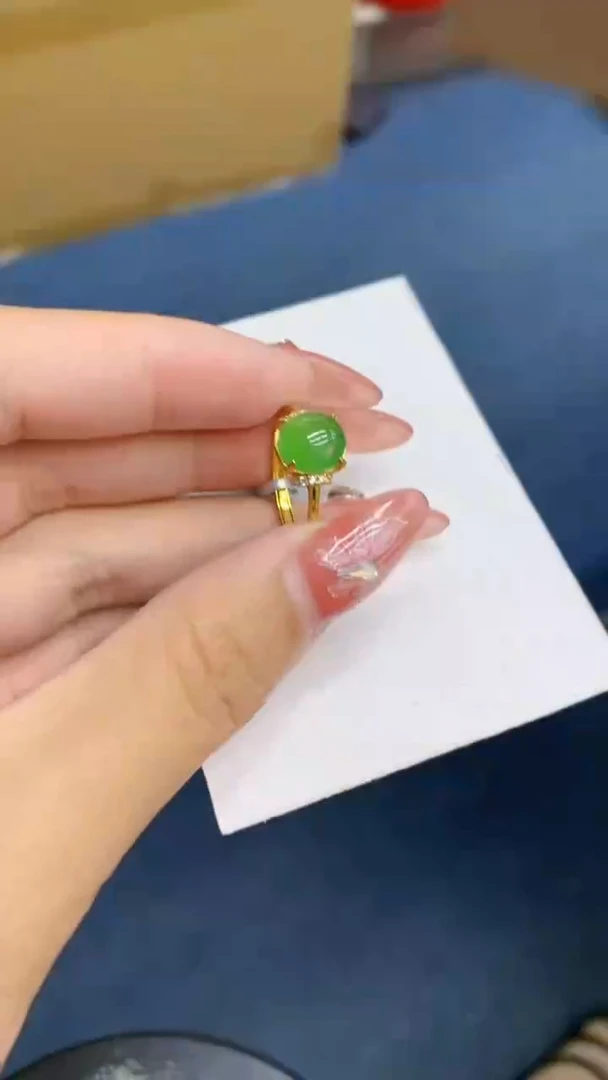 颈饰未镶嵌翡翠1