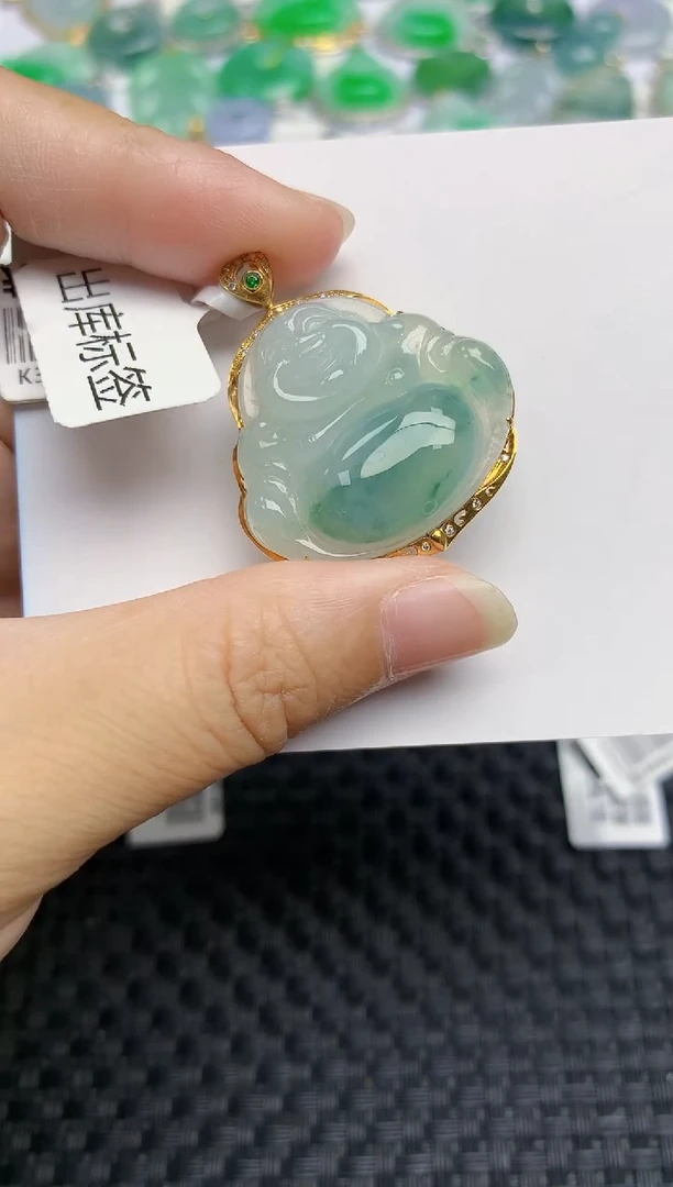 翡翠18K金镶嵌颈饰天然A货翡翠