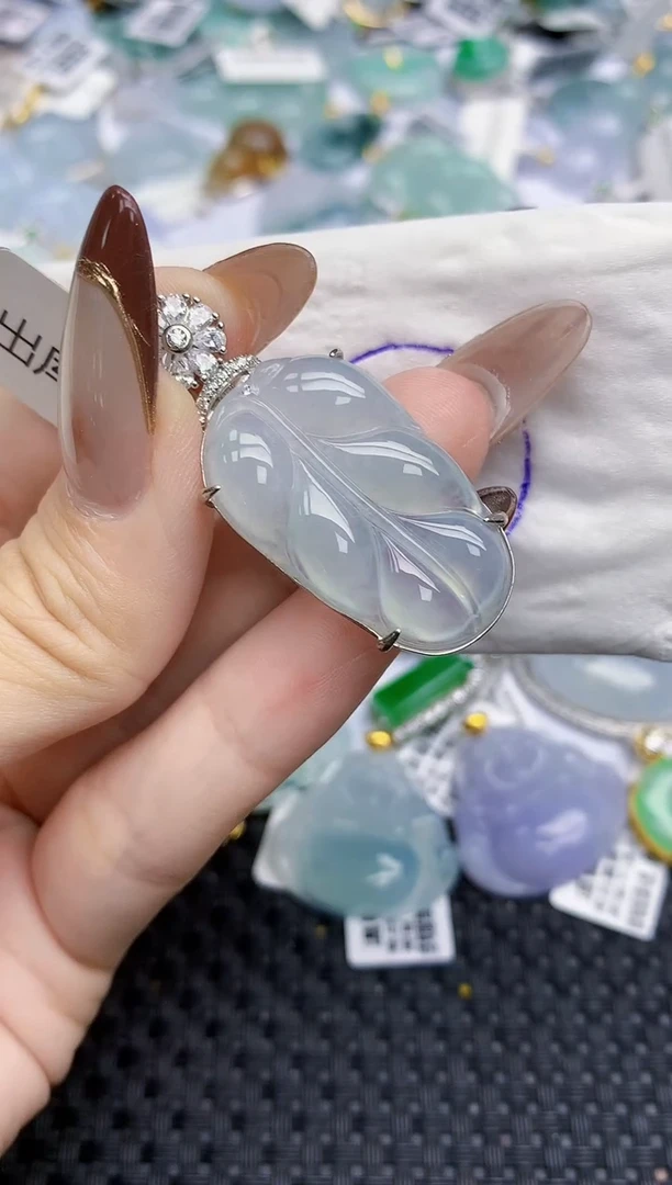 颈饰银S925镶嵌翡翠   天然翡翠A货  百元以上9米证书费自理