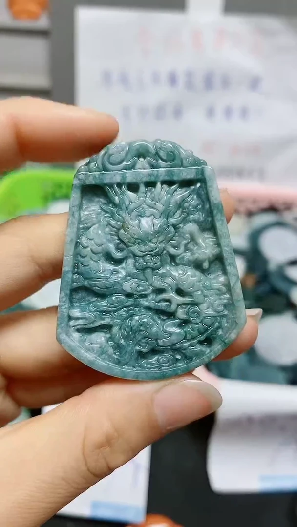 【闪购商品】翡翠颈饰未镶嵌天然翡翠A货