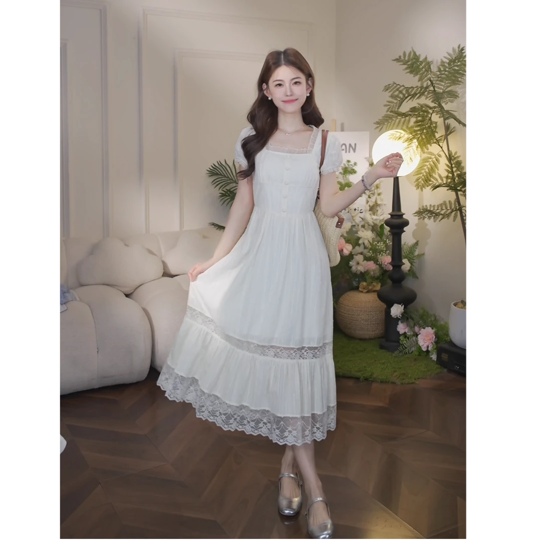 鹿向南【夏日山栀】夏季法式方领蕾丝拼接甜美短袖连衣裙DYL661791