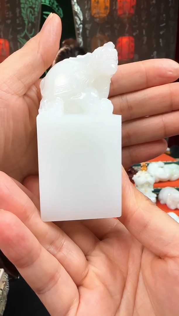未镶嵌和田玉摆件滚**尘印章