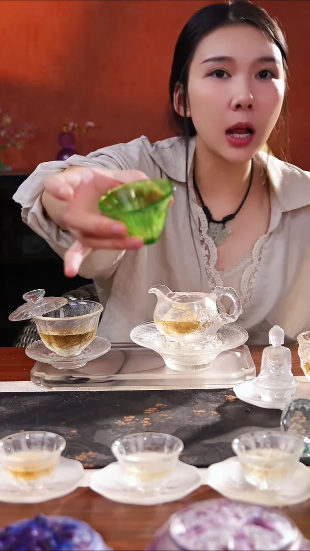 古法琉璃绿色花瓣杯