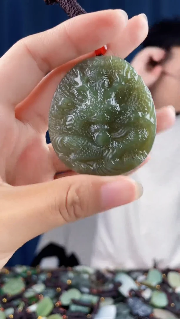 未镶嵌和田玉挂件拍一发一，多样性发货