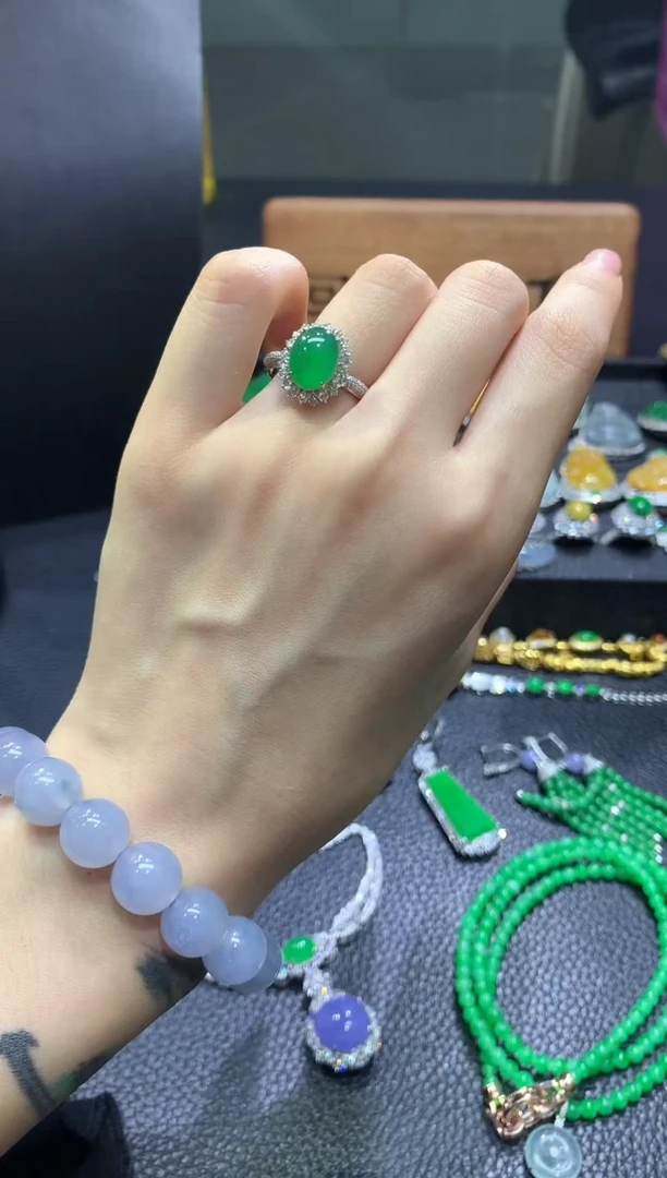 翡翠戒指18K金镶嵌19团购