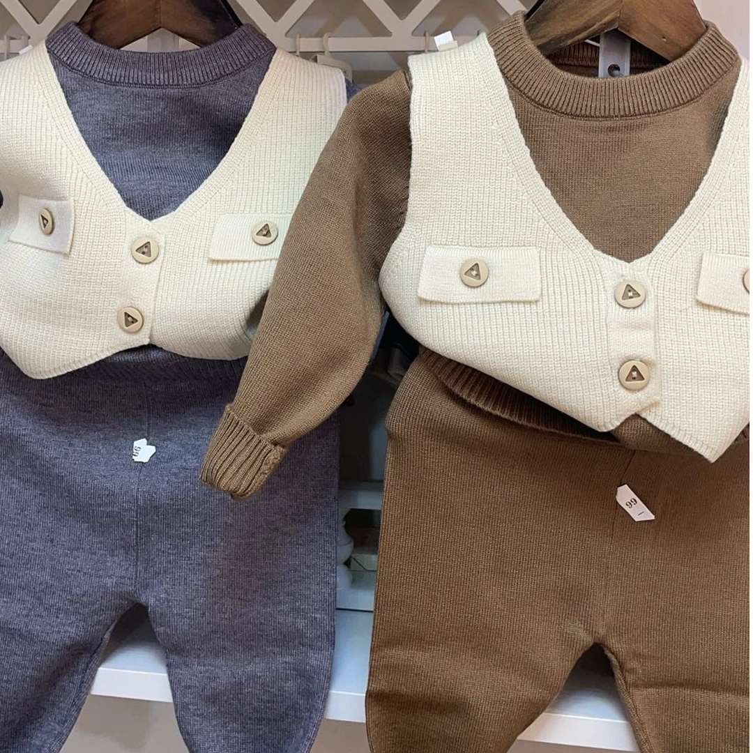 男宝宝带马甲样子两件套新款新生儿针织两件套