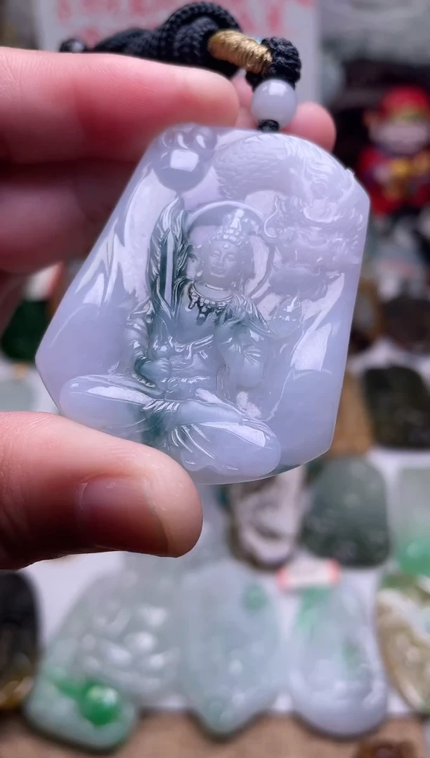 颈饰未镶嵌翡翠虚空藏