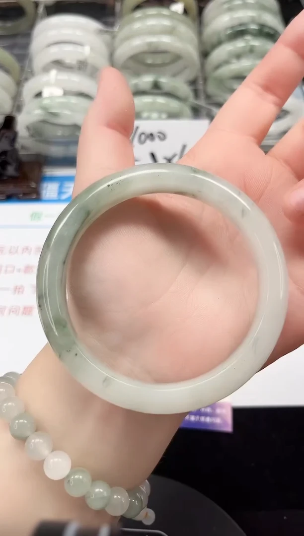 未镶嵌手镯石英质玉17-63/64