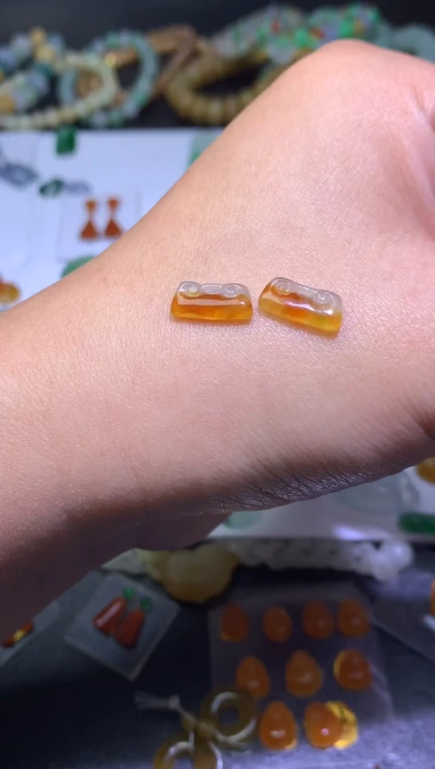 未镶嵌定制翡翠毛货