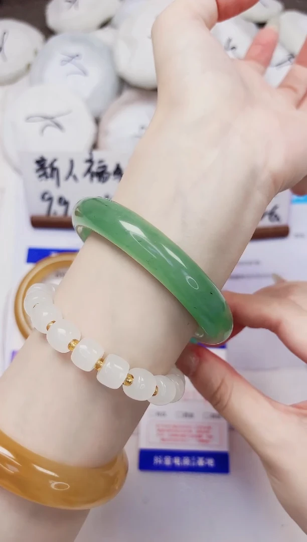 未镶嵌手镯石英质玉81-东陵玉-圈口60