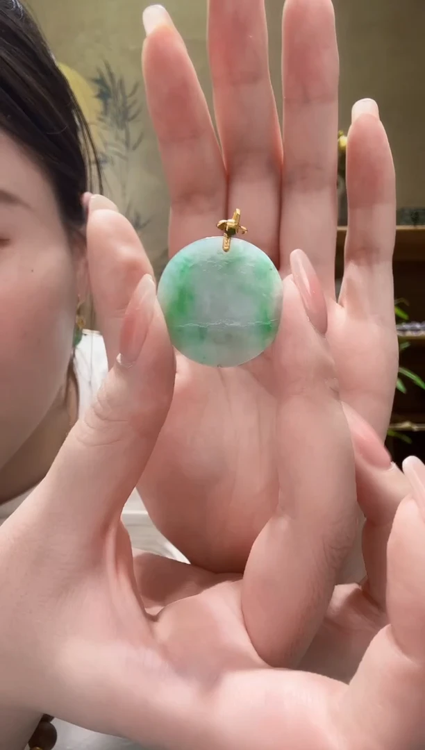 翡翠未镶嵌颈饰吊坠