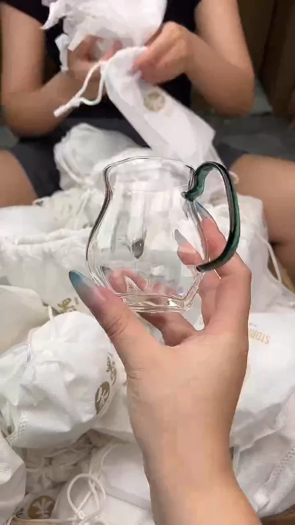 禾墨云华墨绿色