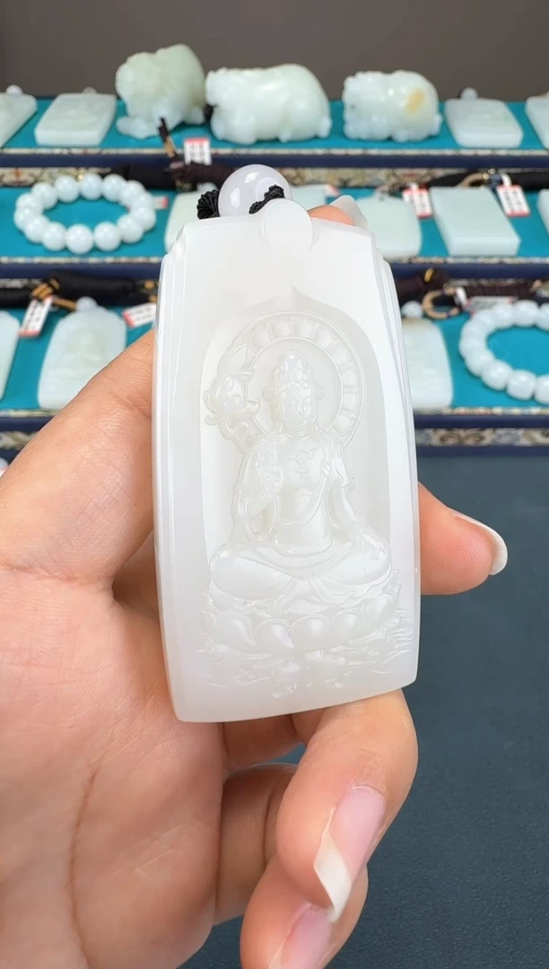 颈饰未镶嵌和田玉1