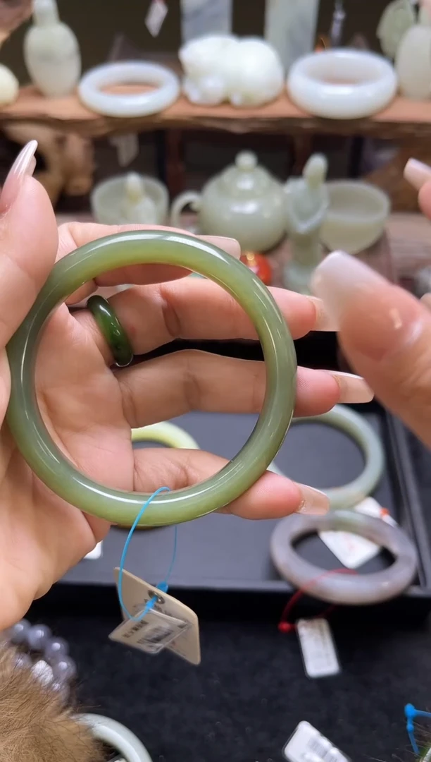 【闪购商品】和田玉手镯未镶嵌若羌青黄口58+圈9007185