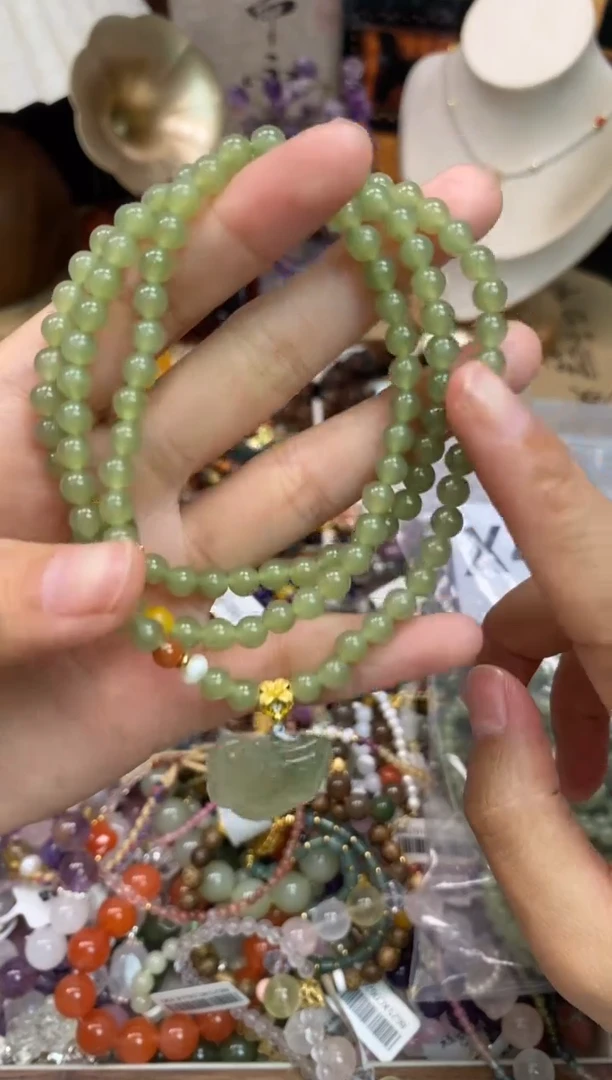 手饰和田玉未镶嵌437