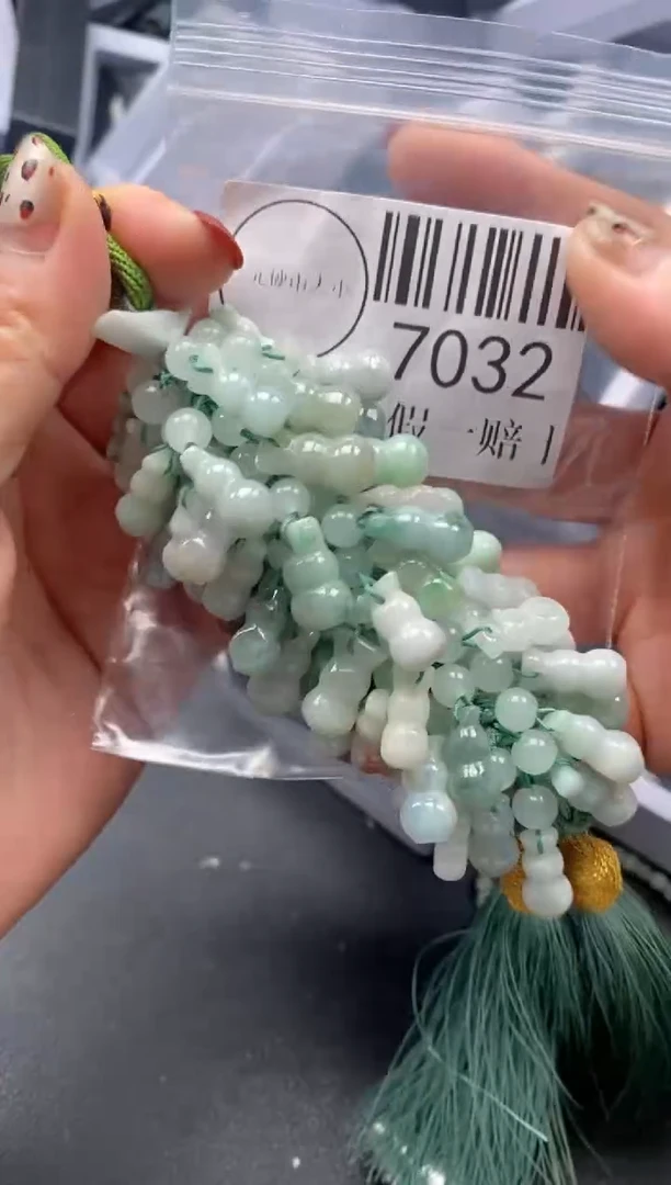 吊坠(不含链)未镶嵌翡翠7032