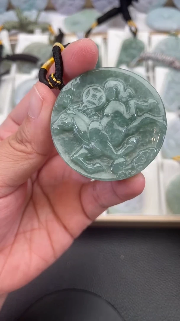 颈饰未镶嵌翡翠天然缅甸翡翠A货65