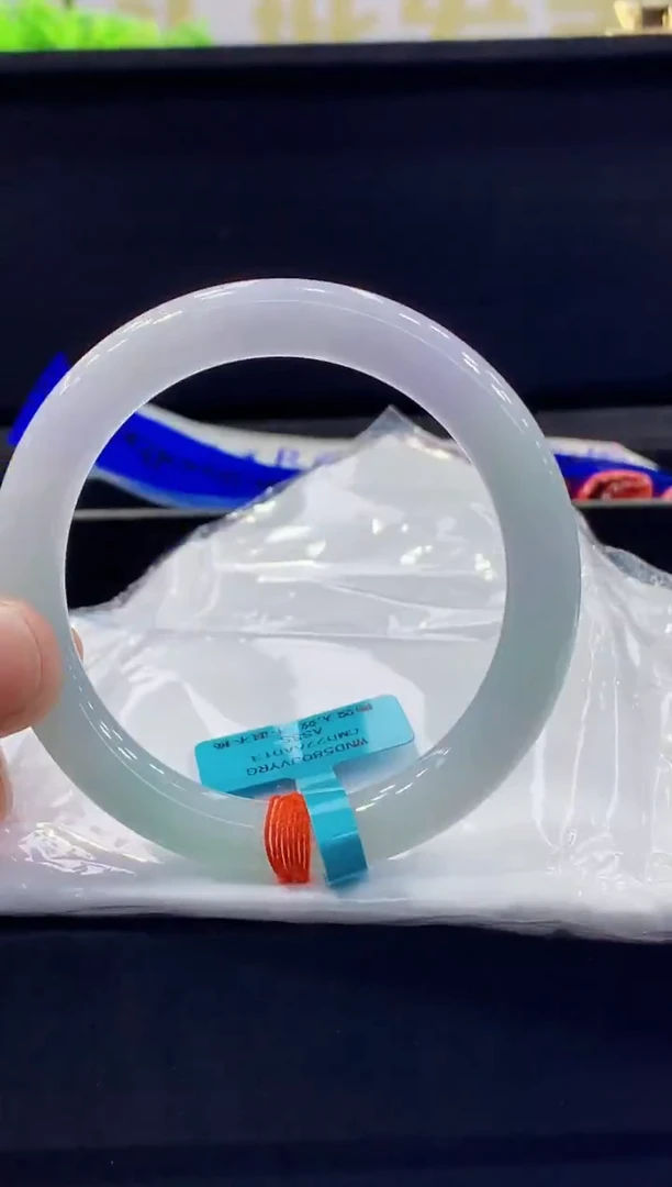 未镶嵌手镯翡翠翡翠手镯