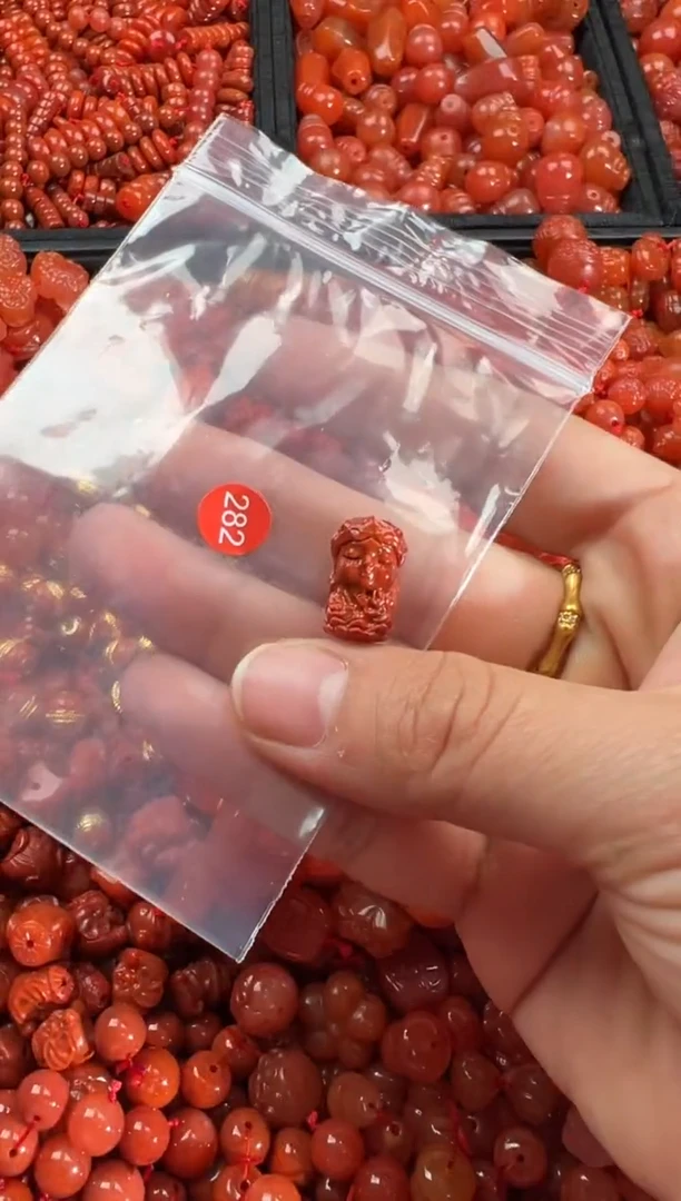 【闪购商品】南红玛瑙颈饰未镶嵌1