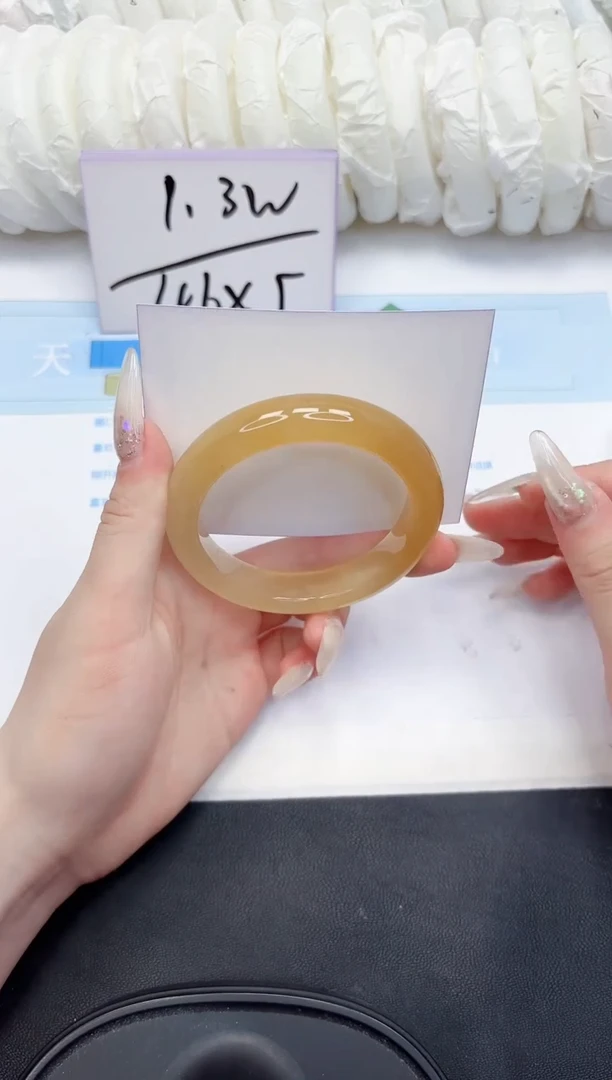 未镶嵌手镯石英质玉145-60