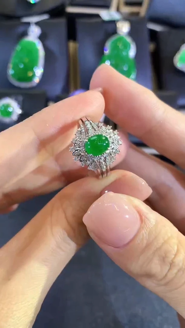 【闪购商品】翡翠戒指18K金镶嵌a168