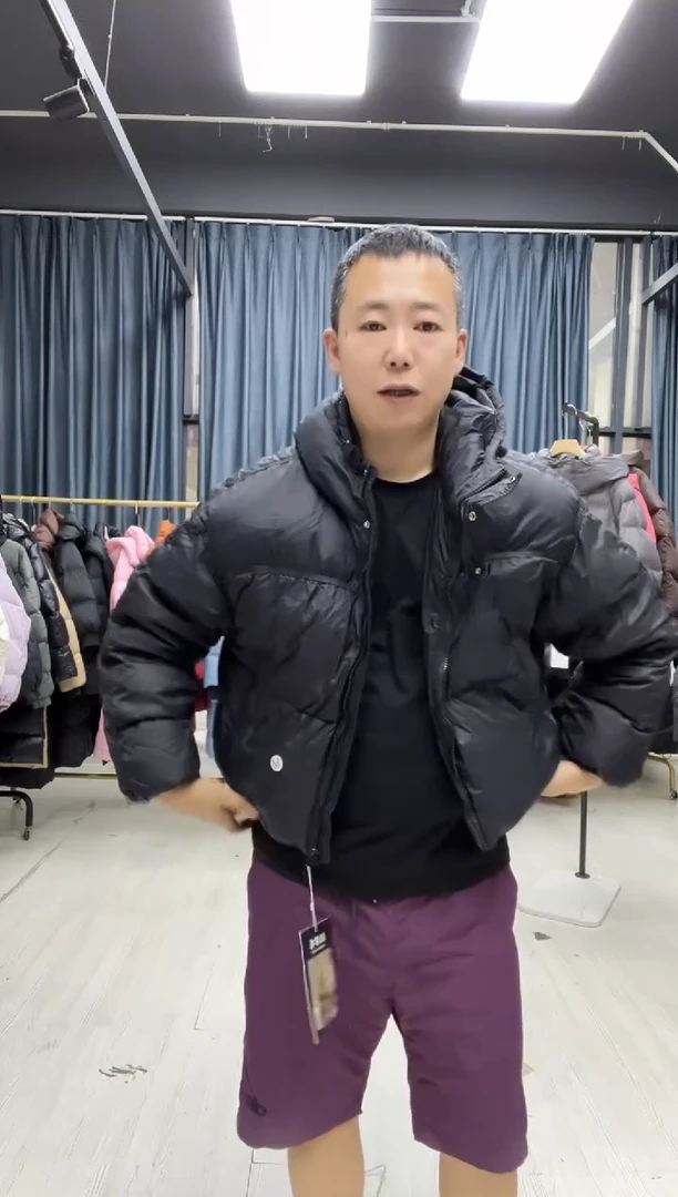 羽绒服炸了好看实惠
