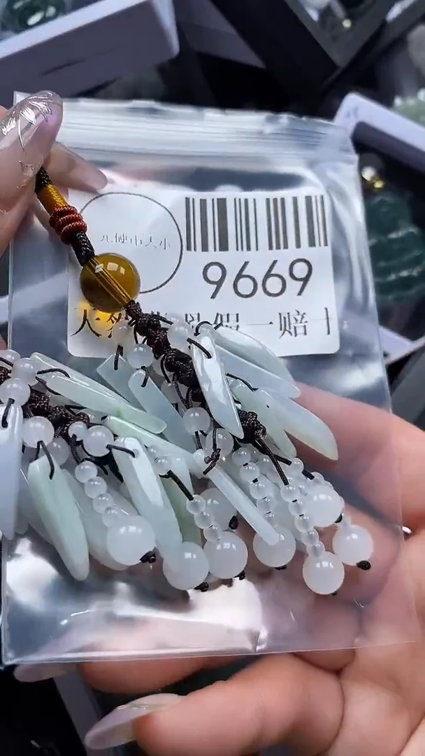 吊坠(不含链)未镶嵌翡翠9669