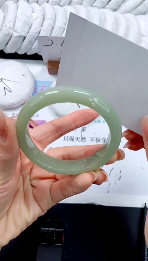 未镶嵌手镯石英质玉254-58.2