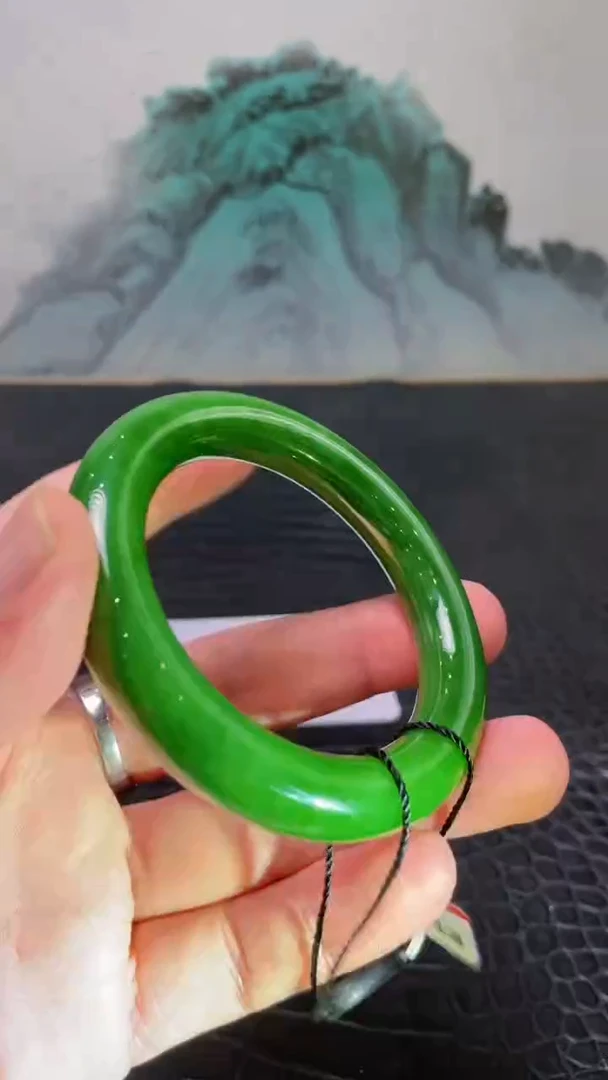 未镶嵌手镯和田玉（碧玉）一个