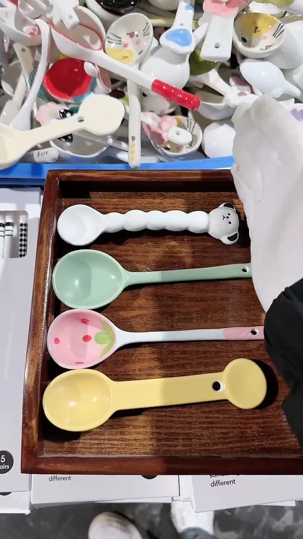 【闪购商品】瓷片4个勺子 微瑕凑满20元包邮