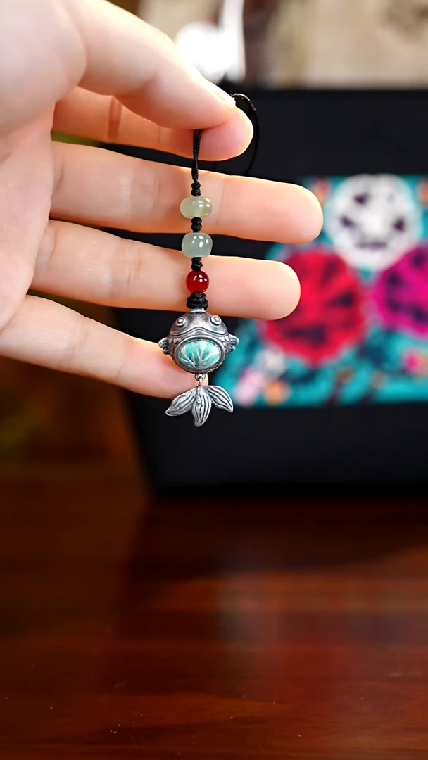 刺绣私人定制苗族手工A571