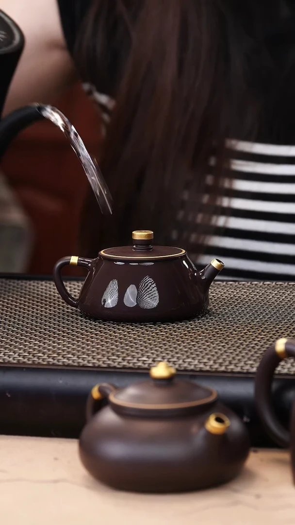 茶壶紫砂四号井茄皮紫泥描金平盖石瓢120cc