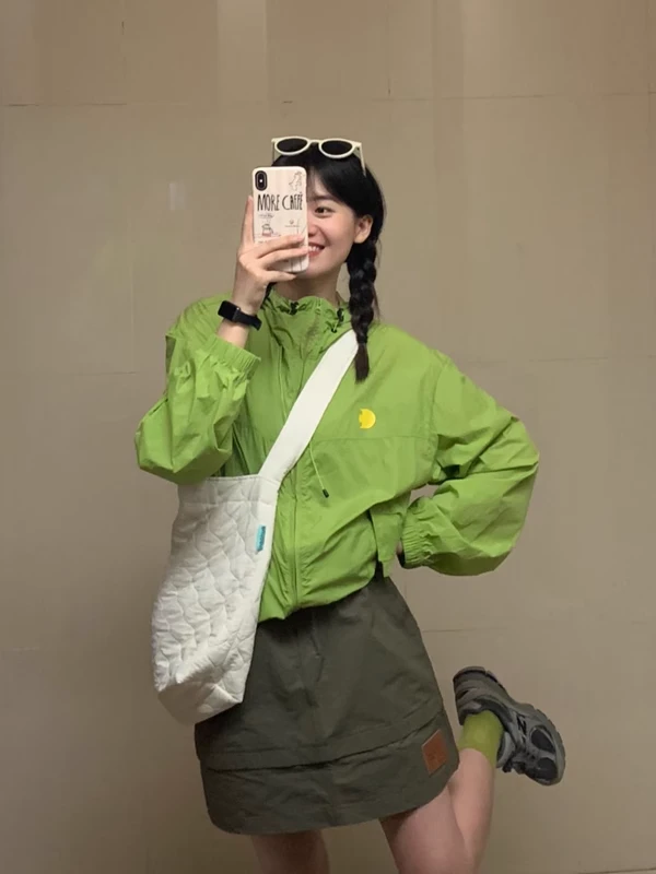 户外骑行连帽防晒衣女夏季2025新款宽松透气速干防晒服轻薄外套潮