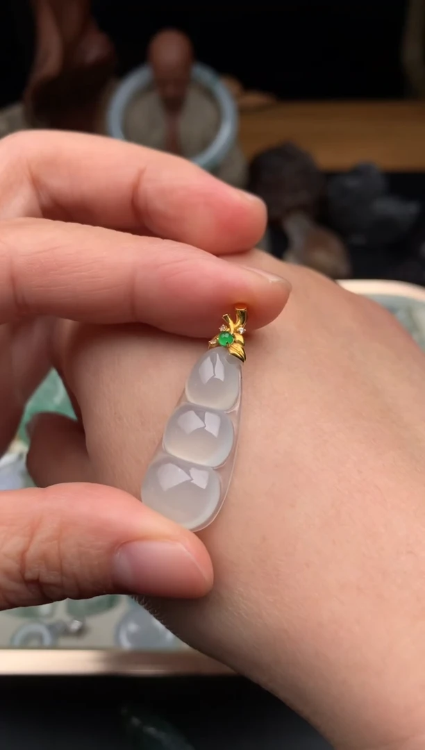 吊坠(不含链)18K金镶嵌翡翠吊坠