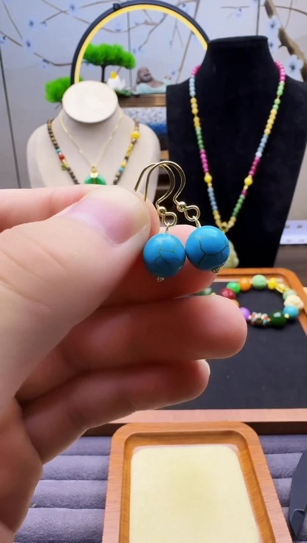 玛瑙/玉髓耳钉14K金镶嵌E03