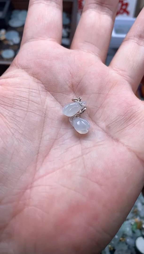 【闪购商品】翡翠颈饰未镶嵌哥哥