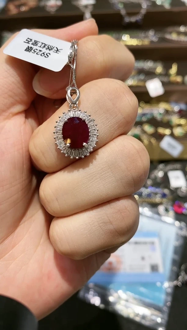 【闪购商品】红宝石颈饰银S925镶嵌吊坠