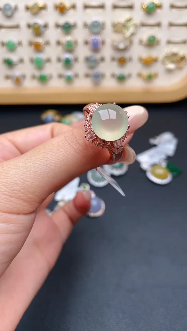 未镶嵌戒指翡翠A***e一物一证一礼盒