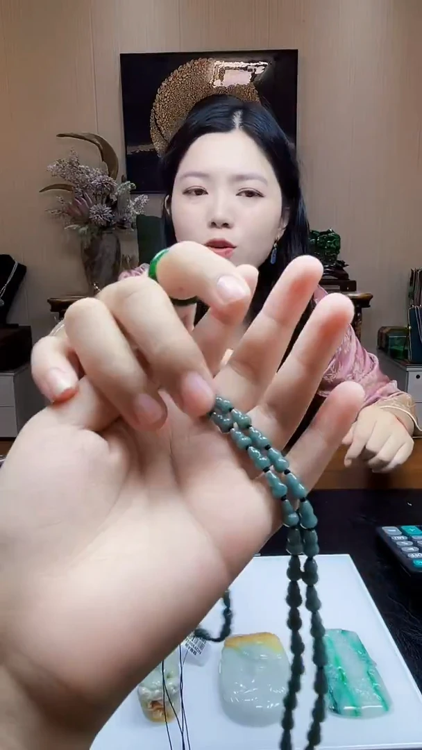 未镶嵌定制翡翠吊坠185