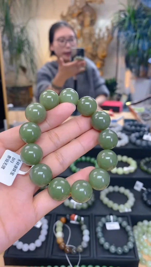 未镶嵌手串和田玉卡16