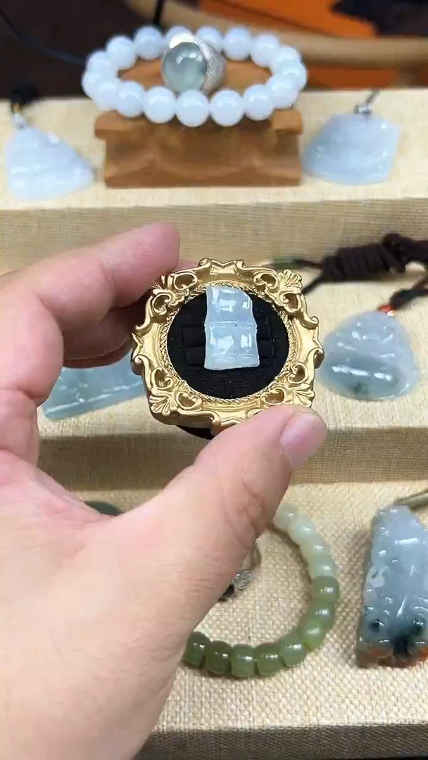 颈饰未镶嵌翡翠天然缅A翡翠  竹节吊坠