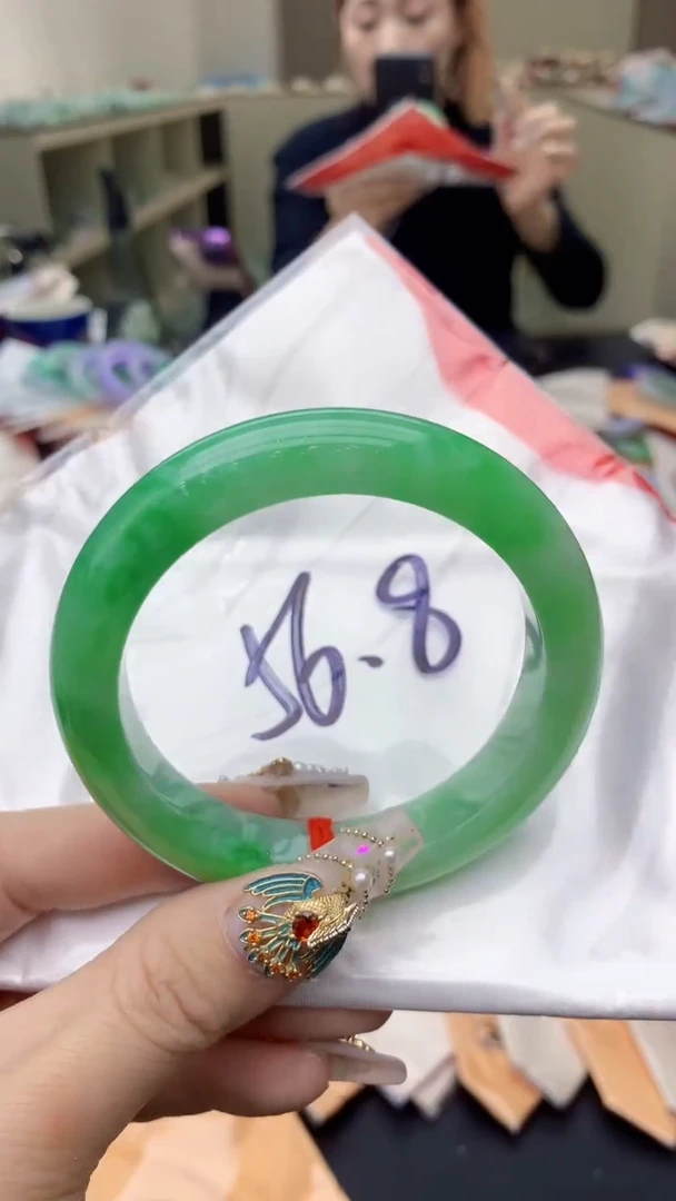 【闪购商品】翡翠手镯未镶嵌0263700922