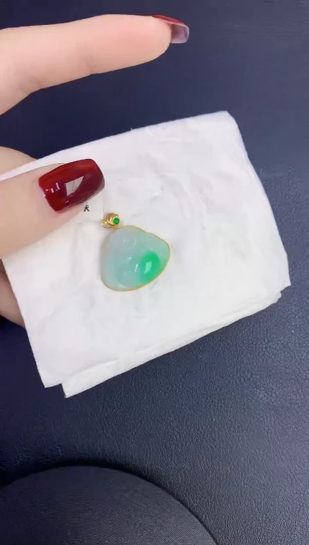 颈饰18K金镶嵌翡翠缅甸天然翡翠A货