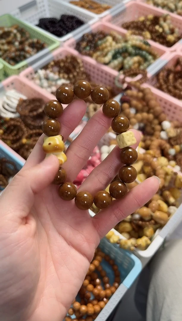 【闪购商品】菩提根/象牙果手串紫金鼠小熊手持