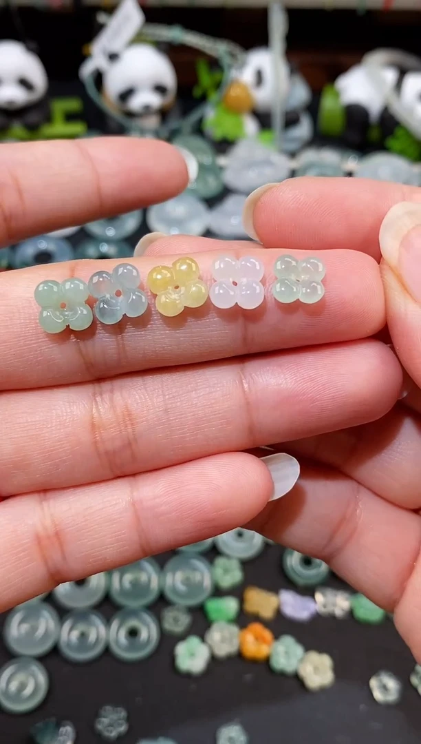 散珠翡翠翡翠冰种花花组合