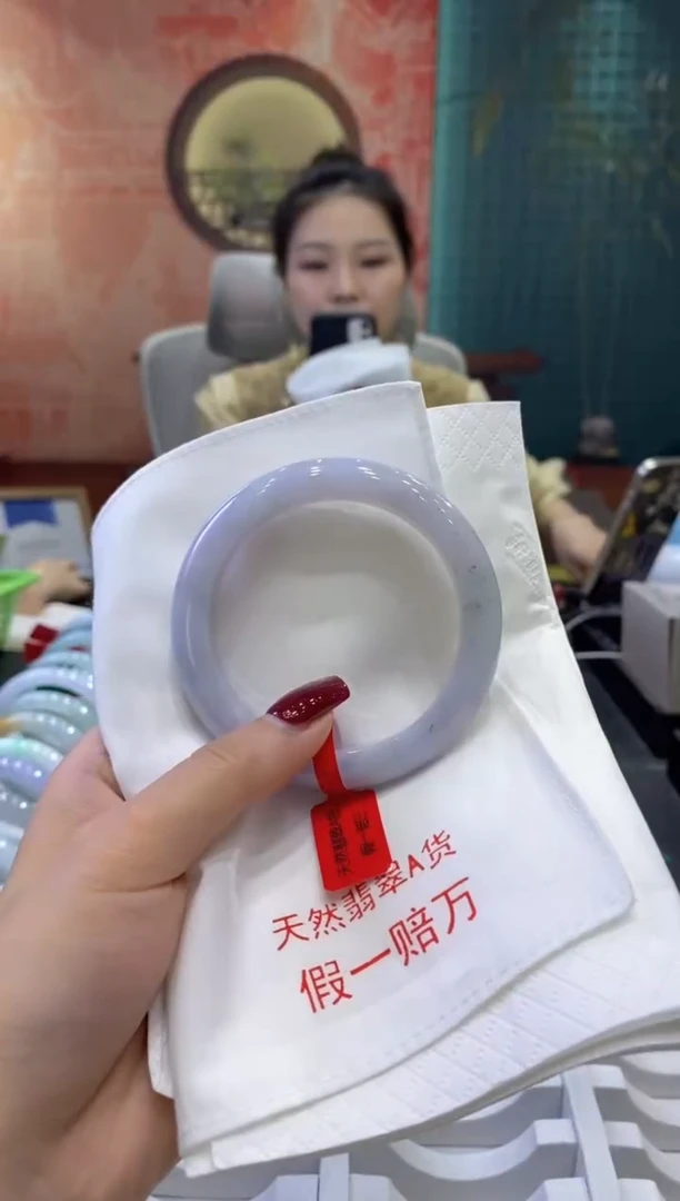 【闪购商品】翡翠手镯未镶嵌多人03356